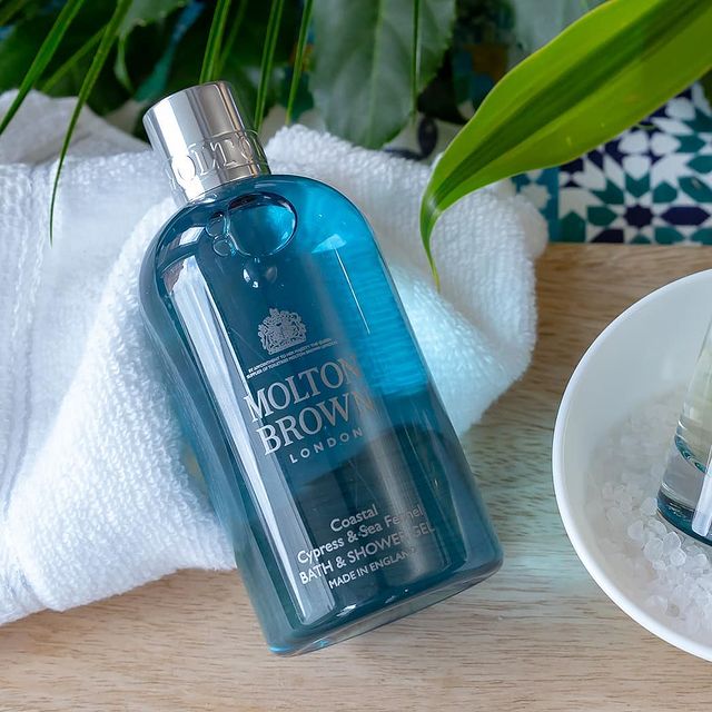 まとめ買い特典付】サイプレス＆シーフェンネル バス＆シャワージェル 300ml 3本セット – MOLTON BROWN